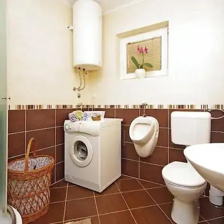 Villa House For Vacation Runac *