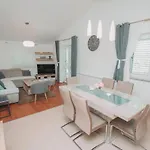 וילה House For Vacation Runac *
