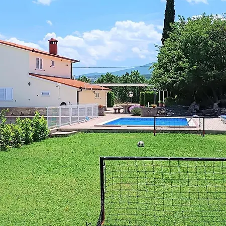 House For Vacation Runac Villa