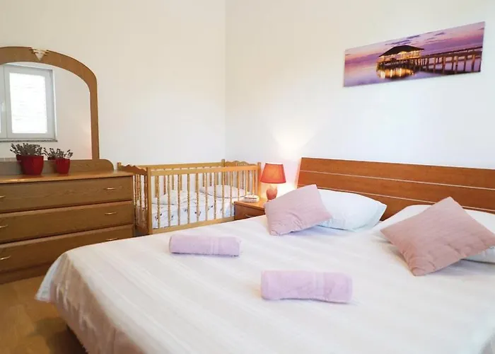 House For Vacation Runac Villa *